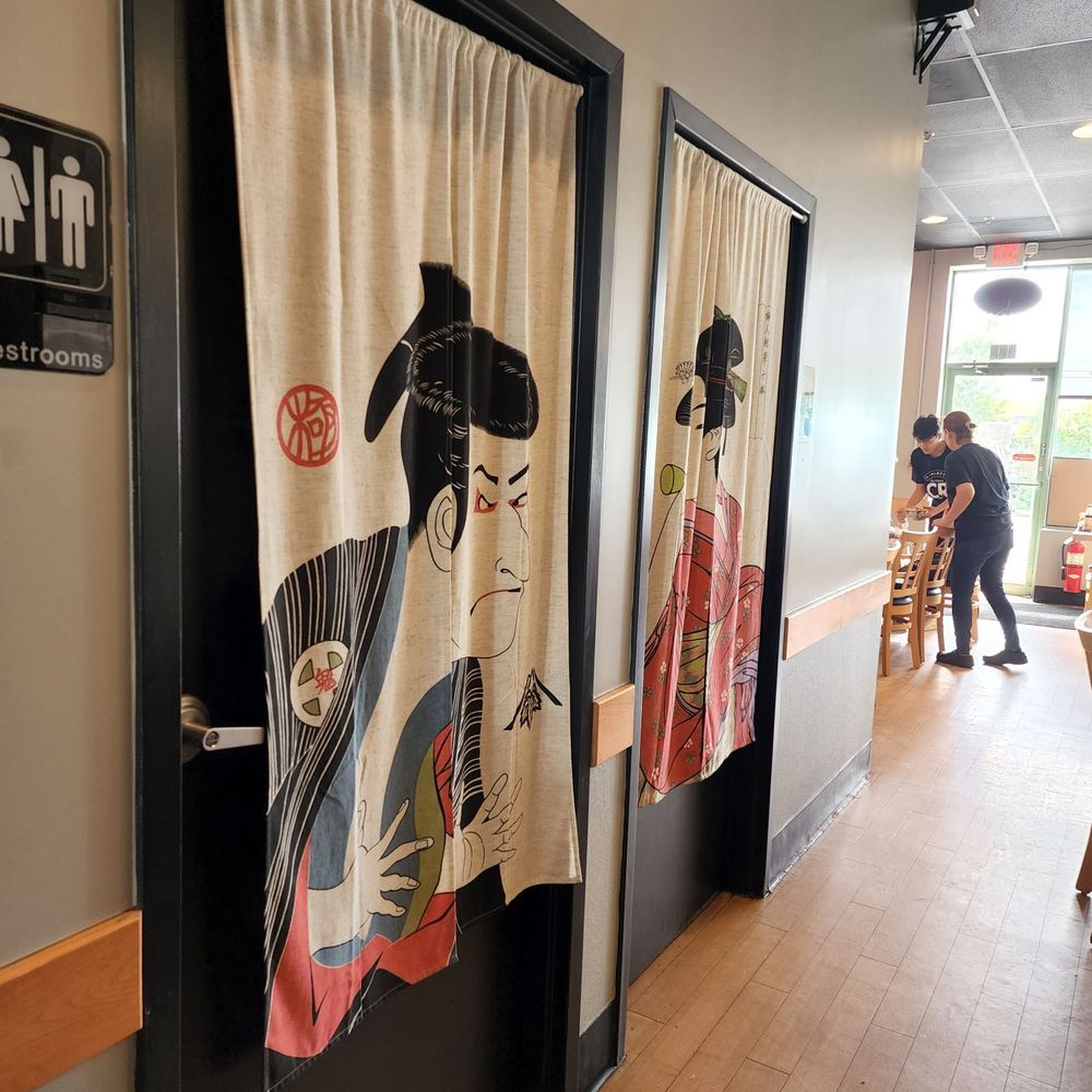 Chicago Sushi - Japanese Near Me - Des Plaines, Illinois