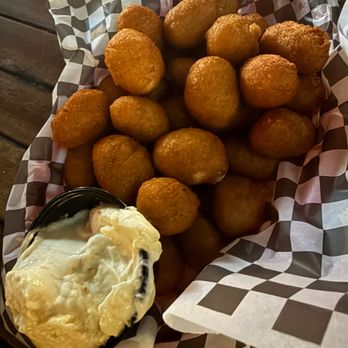 Dead Dog Saloon - Seafood Near Me - Murrells Inlet, South Carolina