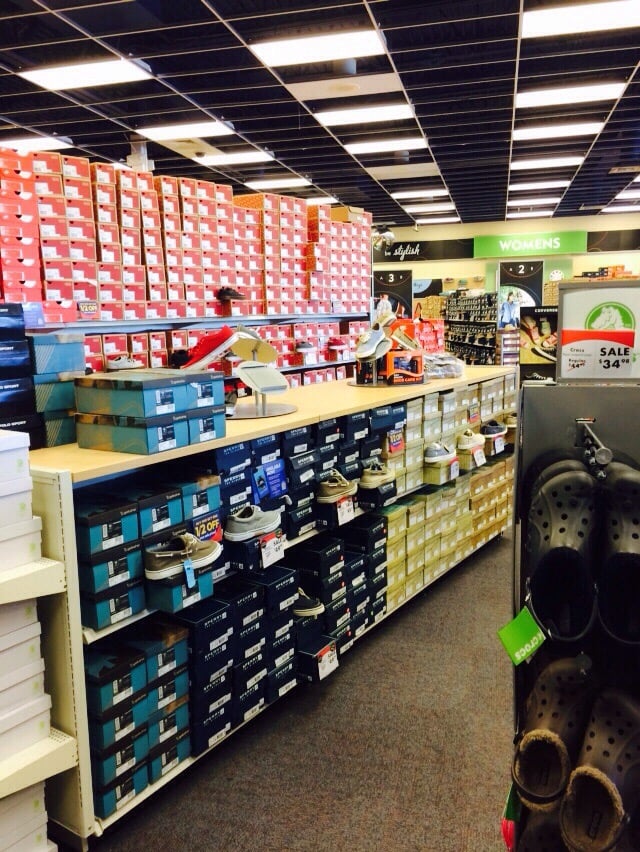 SHOE CARNIVAL Shoe Stores 1074 Hanes Mall Blvd, WinstonSalem, NC