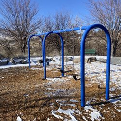 Rainbow Ridge Park - Swings.
