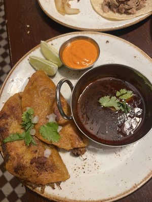 Round Corner Cantina by null