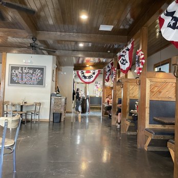Trail Riders Restaurant - the interior of the restaurant - American Near Me - Eagar, Arizona
