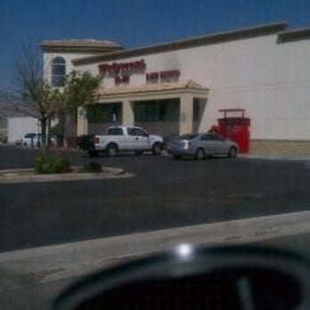 Walgreens - cars parked in front of the store - Cosmetics & Beauty Supply Near Me - El Paso, Texas Walgreens - cars parked in front of the store - Cosmetics & Beauty Supply Near Me - El Paso, Texas