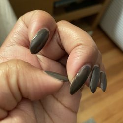 Portola Nail Bar - Middle nail is broken so low I'll be cutting it off. I've tried bandaids and nail strengthener/hardner but it's done. I'm so angry.