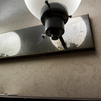 Hotel Lincoln - Rusty and gross lighting - Hotels Near Me - Chicago, Illinois Hotel Lincoln - Rusty and gross lighting - Hotels Near Me - Chicago, Illinois