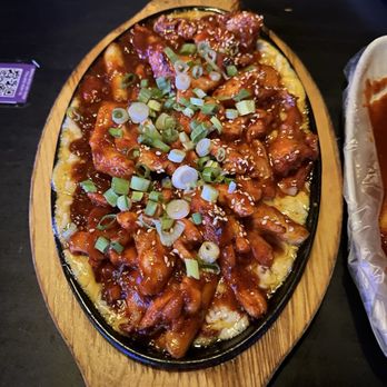 JJAN - Cheese Bath Spicy Chicken BBQ - Gastropubs Near Me - Los Angeles, California JJAN - Cheese Bath Spicy Chicken BBQ - Gastropubs Near Me - Los Angeles, California