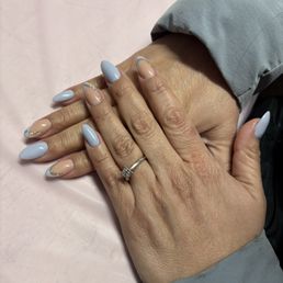Acrylic almond set. Gel paint. Acrylic almond set. Gel paint.