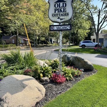 Old Pike Cottages - Resorts Near Me - Saugatuck, Michigan