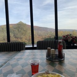 Quality Inn Oneonta Cooperstown Area - Breakfast included