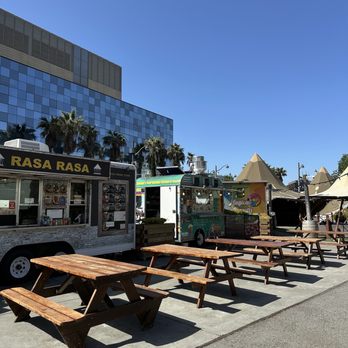 Spark Social SF - Food Trucks Near Me - San Francisco, California