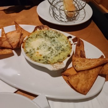Olive Garden Italian Restaurant - Spinach dip - Italian Near Me - Hanover, Maryland