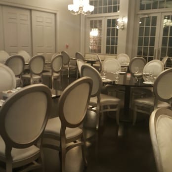 The Mayton - Restaurant seating - Hotels Near Me - Cary, North Carolina The Mayton - Restaurant seating - Hotels Near Me - Cary, North Carolina