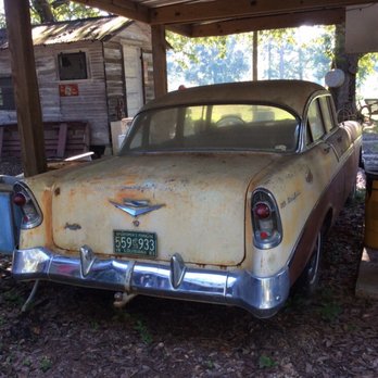 Lloyd's Country Store - Antiques Near Me - Westlake, Louisiana