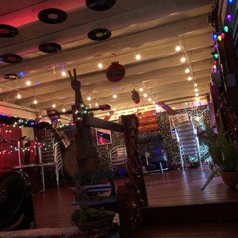 El Ambia Cubano - Restaurant patio - Cuban Near Me - Melbourne, Florida