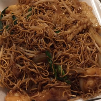 Fortune Seafood Restaurant - Seafood chow mein with soy sauce noodle. Taste better then the traditional style. - Seafood Near Me - Kent, Washington
