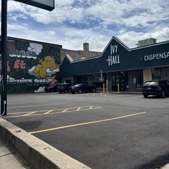 Ivy Hall Dispensary - Logan Square - Outside - Cannabis Dispensaries Near Me - Chicago, Illinois Ivy Hall Dispensary - Logan Square - Outside - Cannabis Dispensaries Near Me - Chicago, Illinois
