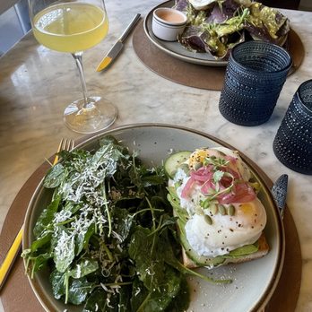Almighty Bistro - Avocado toast and chilaquiles - Gluten-Free Near Me - El Dorado Hills, California
