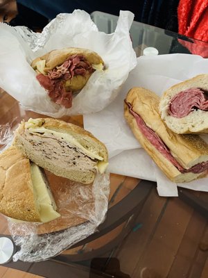 That's Italian Too by null