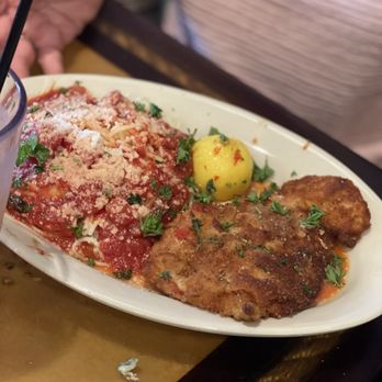 Trapani's Eatery - Chicken Parm - Cafes Near Me - Bay St Louis, Mississippi