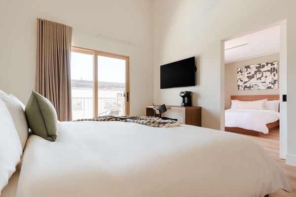 The Lum Hotel Los Angeles Stadium District by null