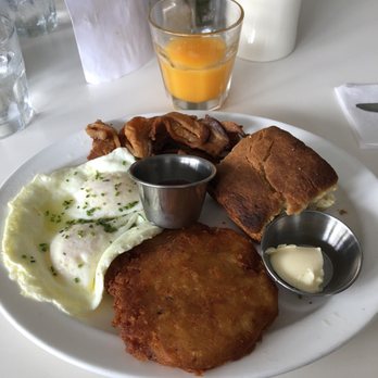 Gracie's Luncheonette - 2 eggs over easy with hash brown, bacon and fresh biscuit. Freshly squeezed oj - American Near Me - Leeds, New York