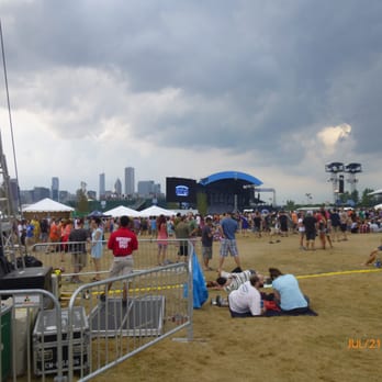 Huntington Bank Pavilion - from lawn...  UNSAT! - Outdoor Movies Near Me - Chicago, Illinois