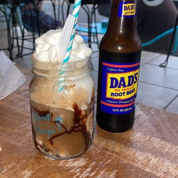 Sweet Escape - Root Beer Float - Ice Cream & Frozen Yogurt Near Me - Annandale, Minnesota
