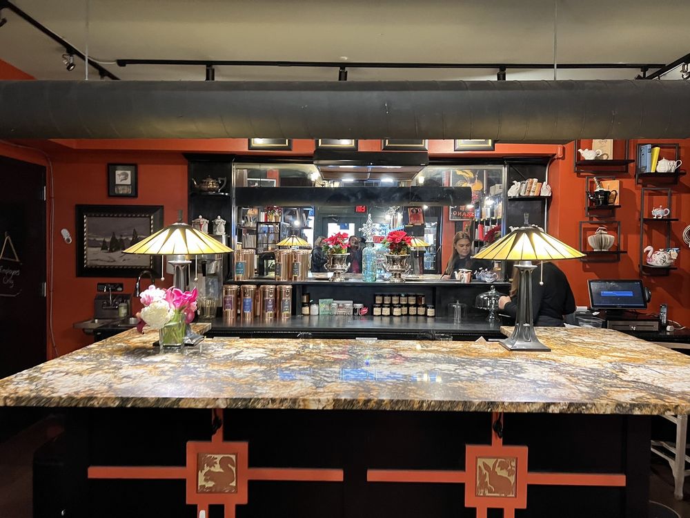 Battery Park Book Exchange & Champagne Bar