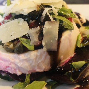 Cafe Frankie's - Beat Salad with a thick fresh mozzarella burrata slice, capers, fresh basil, roasted red pepper, shaved parmigiano with a balsamic reduction - Italian Near Me - Boynton Beach, Florida