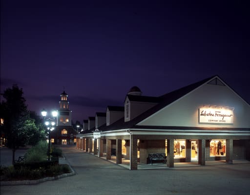 Woodbury Common Premium Outlets by null