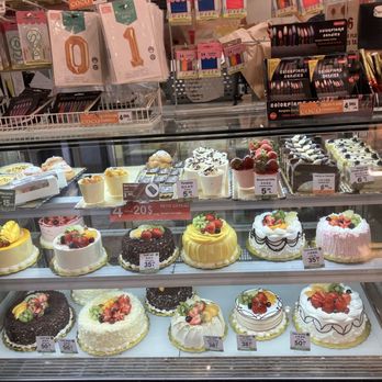 Pâtisserie Coco - Bakeries Near Me - Montreal, Quebec