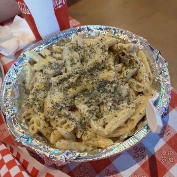 Brooklynz Pizza Rancho Cucamonga - Alfredo pasta - Chicken Wings Near Me - Rancho Cucamonga, California Brooklynz Pizza Rancho Cucamonga - Alfredo pasta - Chicken Wings Near Me - Rancho Cucamonga, California