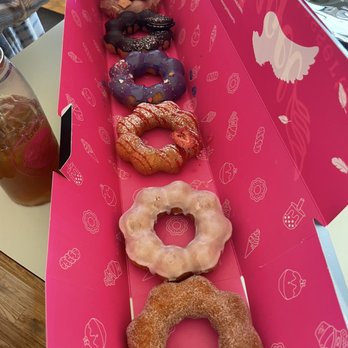 Devil & Angel Desserts - Ice Cream & Frozen Yogurt Near Me - Aurora, Colorado Devil & Angel Desserts - Ice Cream & Frozen Yogurt Near Me - Aurora, Colorado
