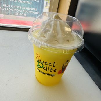 Sweet Delite Ice Cream - Banana iceburg slush - Desserts Near Me - Davenport, Iowa Sweet Delite Ice Cream - Banana iceburg slush - Desserts Near Me - Davenport, Iowa