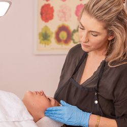 Preen Skin Spa & Apothacary - Custom ,holistic, intuitive skincare