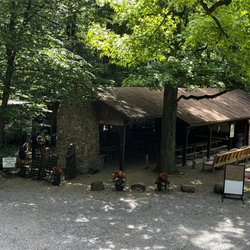 Townsend / Great Smokies KOA - Community shed. Arts and crafts, bingo and movie night with popcorn!  Kids camp and Sunday service.
