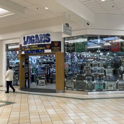 Logans Sports Collectibles
