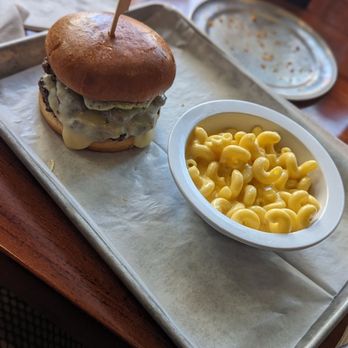 Pat and Gracie's - Chimi burger with Mac n cheese - Comfort Food Near Me - Columbus, Ohio
