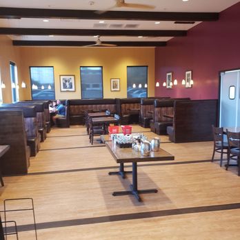 Fratelli - Empty restaurant with a 45 min wait?????? - Italian Near Me - Sandy, Utah Fratelli - Empty restaurant with a 45 min wait?????? - Italian Near Me - Sandy, Utah