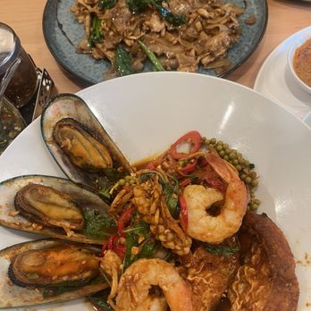 Manon - Thai Near Me - Fullerton, California