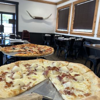 Fatto A Mano Pizzeria - Pizza - Italian Near Me - Greenville, Texas Fatto A Mano Pizzeria - Pizza - Italian Near Me - Greenville, Texas