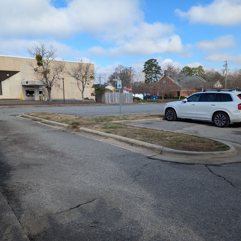 Curry Corner - Parking lot, enter from Wells Fargo - Indian Near Me - Smithfield, North Carolina Curry Corner - Parking lot, enter from Wells Fargo - Indian Near Me - Smithfield, North Carolina