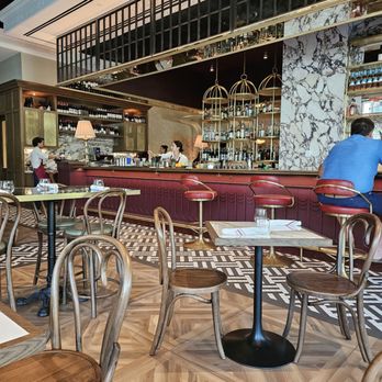 La Plume - Interior - French Near Me - Toronto, Ontario La Plume - Interior - French Near Me - Toronto, Ontario