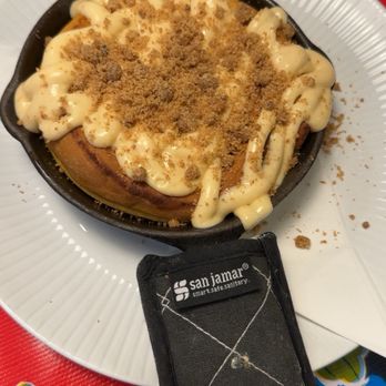 Doo-Dah Diner - Pumpkin Cinnamon Roll - Diners Near Me - Wichita, Kansas