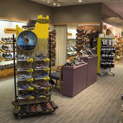 Englin's Fine Footwear