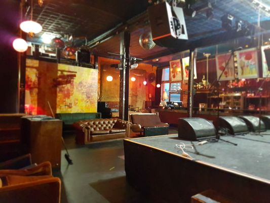 Revolver Upstairs by null