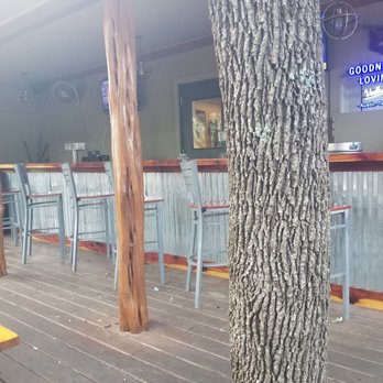 Hops & Thyme - Bar outdoors - Beer Gardens Near Me - Lakeway, Texas
