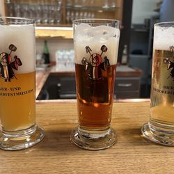 Bier- und Oktoberfestmuseum - Weiss (wheat) beer, dunkel (dark) beer, helles (lager) beer