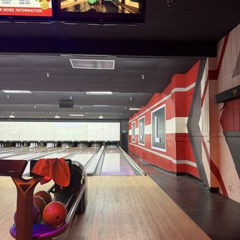 Bowlero Altamonte - Bowling Near Me - Altamonte Springs, Florida Bowlero Altamonte - Bowling Near Me - Altamonte Springs, Florida