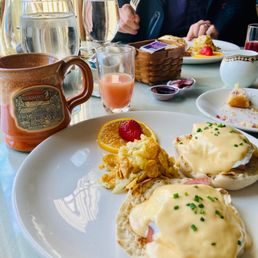 Complimentary breakfast, made to order, fresh and delicious! Complimentary breakfast, made to order, fresh and delicious!